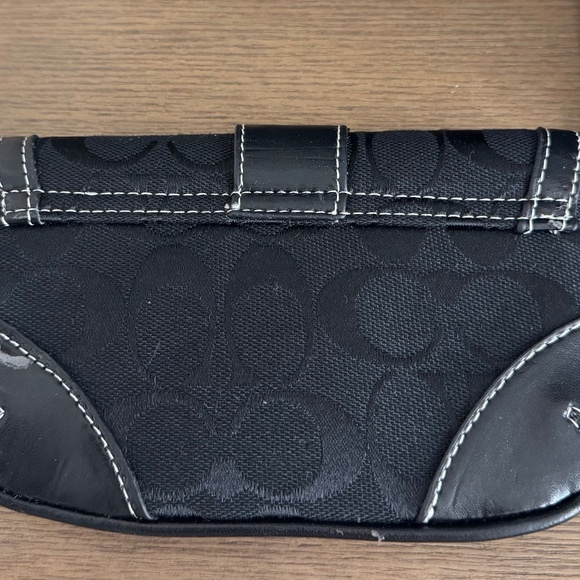 Coach wristlet - Picture 1 of 2